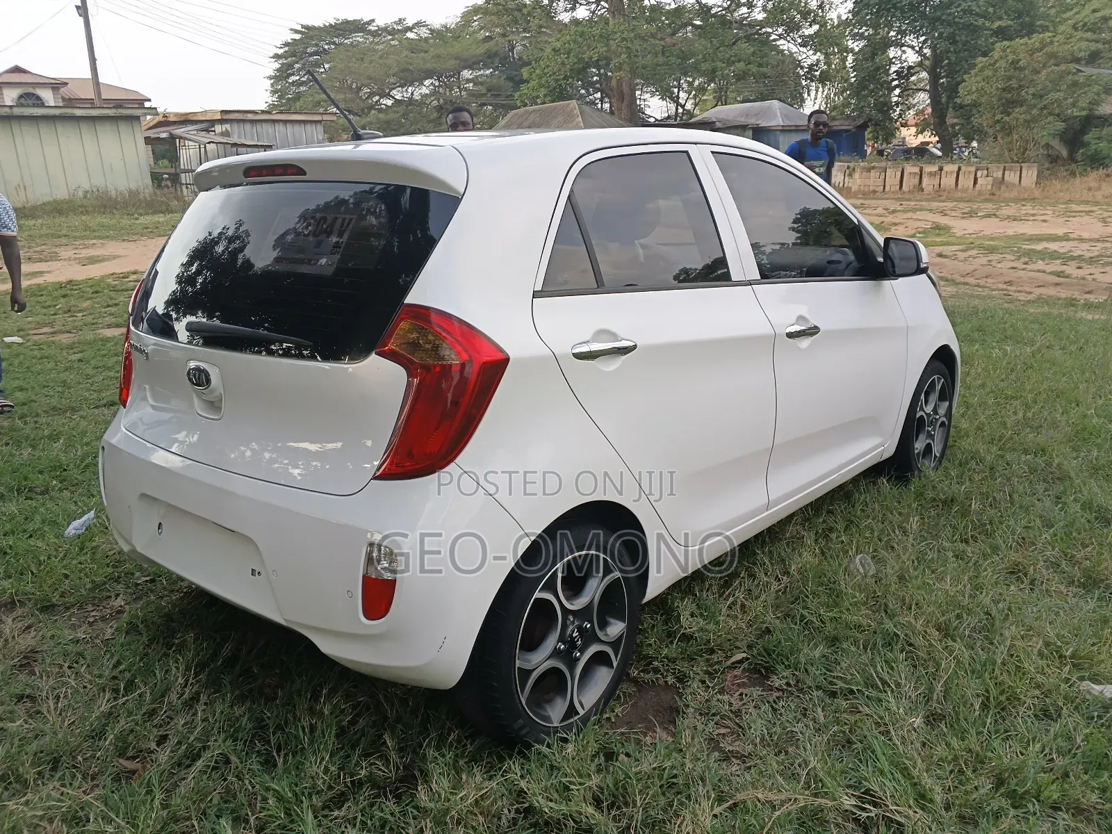 Kia Morning 2011 White