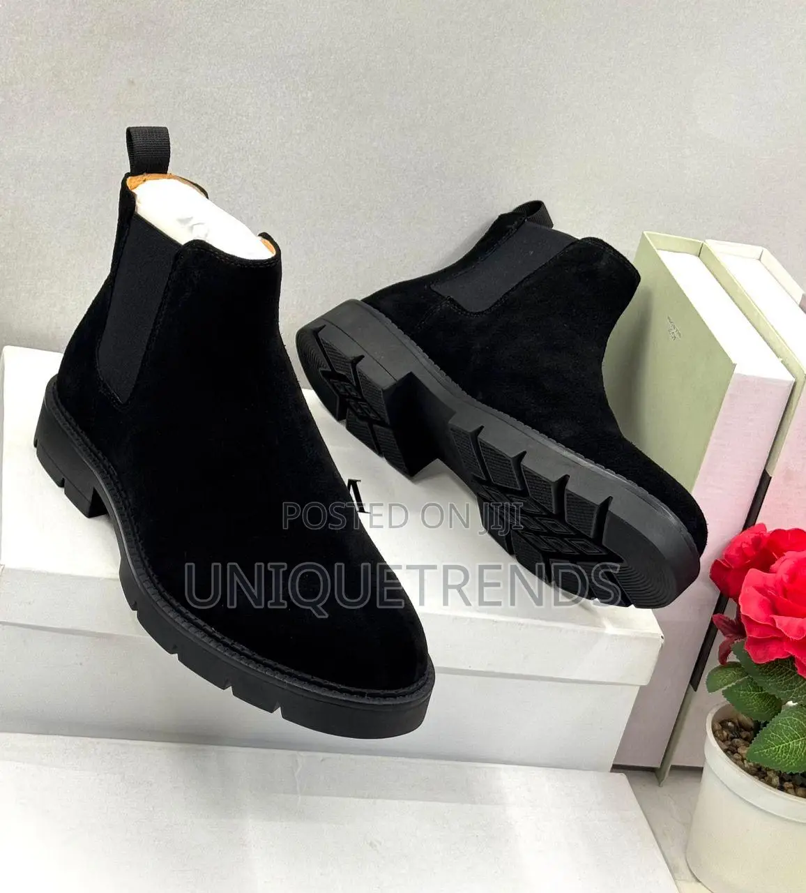 High Quality Black Suede Chelsea Boots (Black)