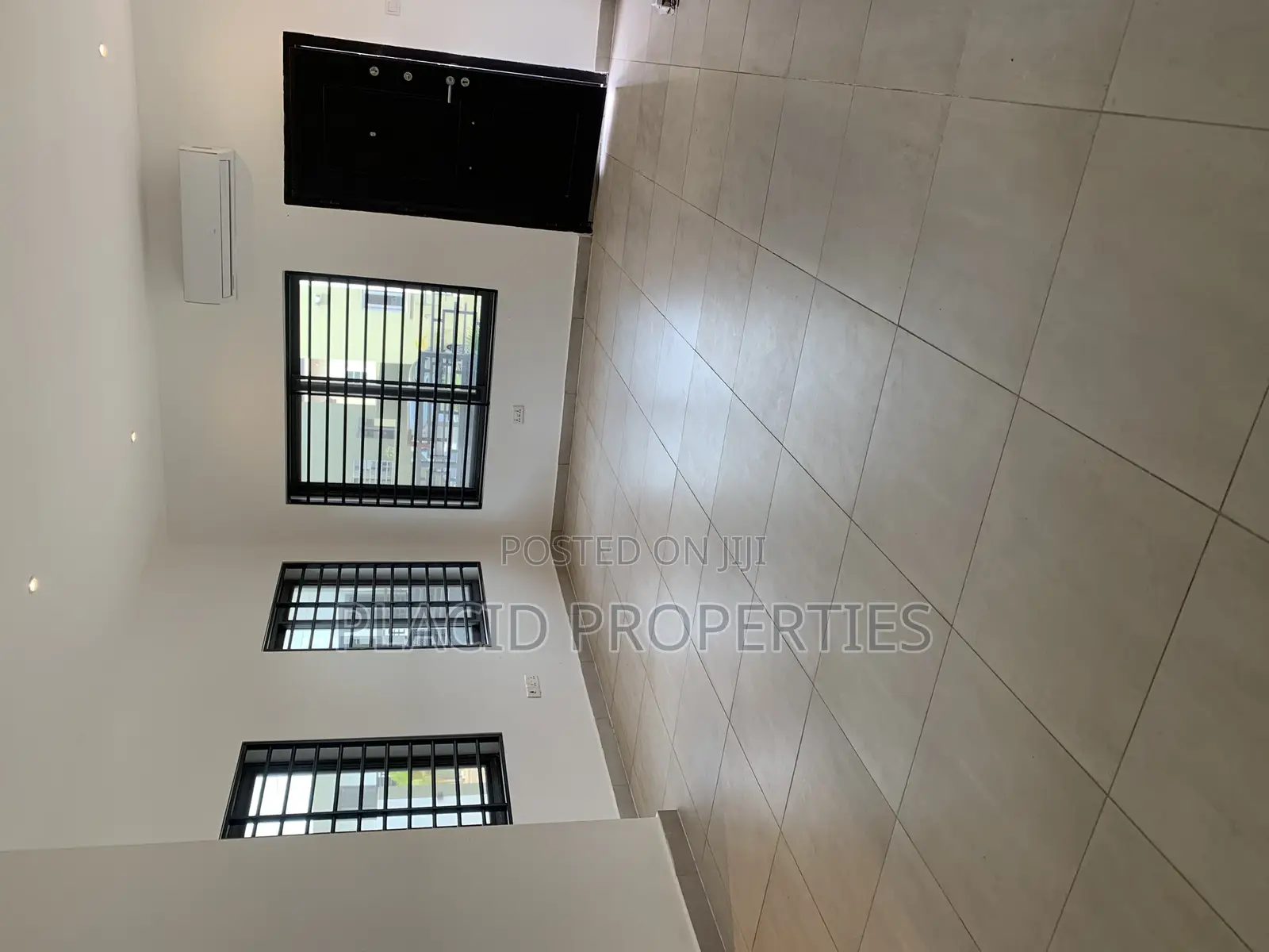 3bdrm House in Adenta ,Accra for sale