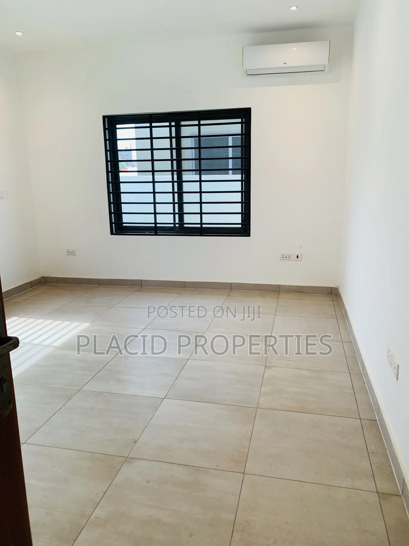 3bdrm House in Adenta ,Accra for sale