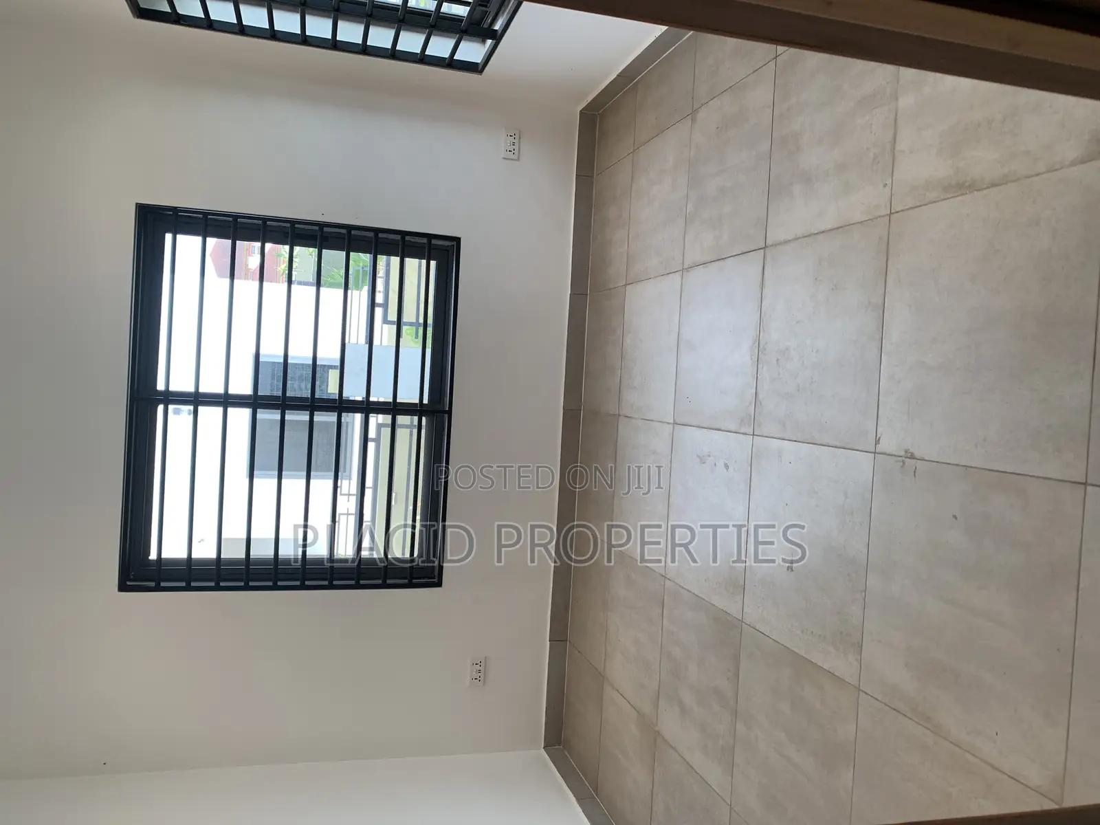 3bdrm House in Adenta ,Accra for sale