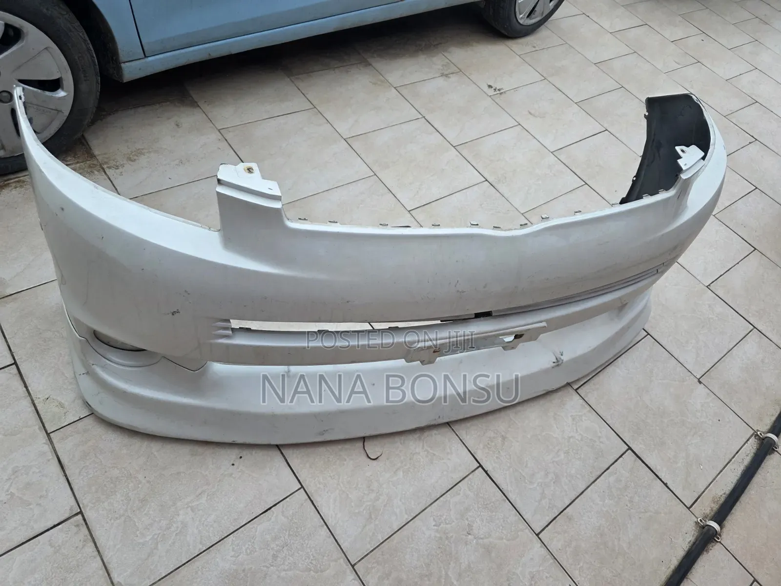 Voxy Front Bumper Complete With Fog Lights and Packing Sensors