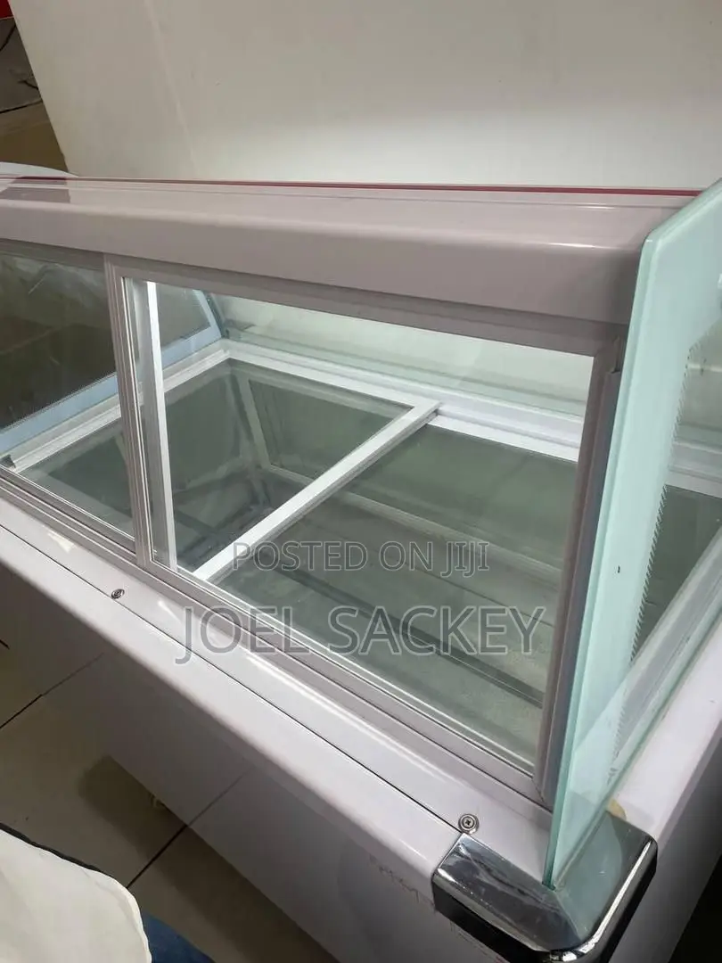 Urgent Sale – 12 Pan Ice Cream Display Freezer