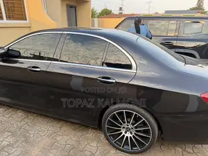 Mercedes-Benz E300 2019 Black
