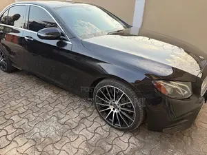 Mercedes-Benz E300 2019 Black