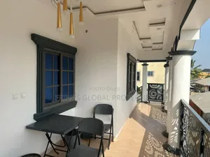 9bdrm House in Adade for sale