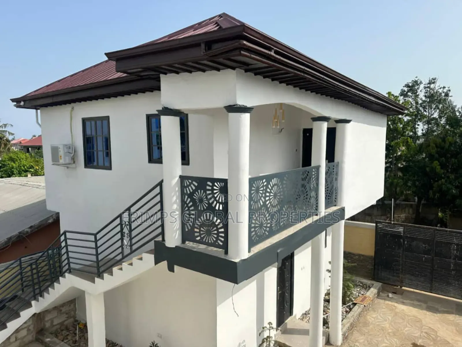 9bdrm House in Adade for sale