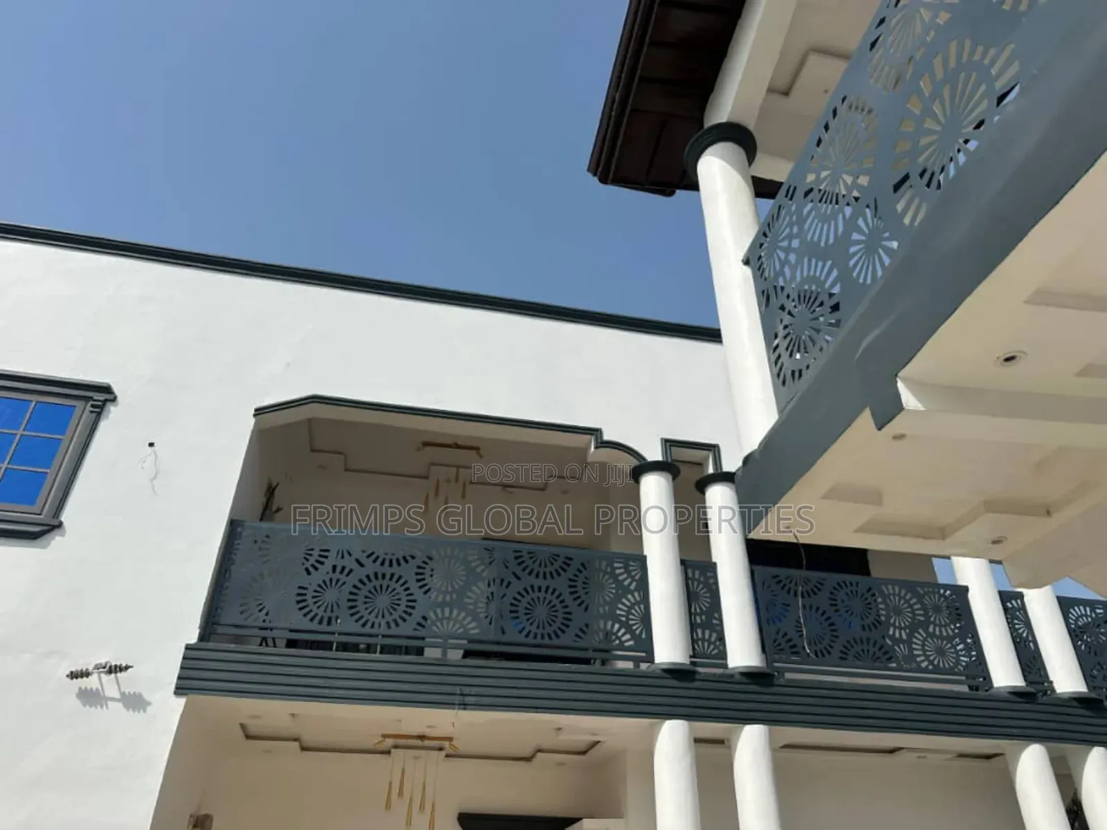 9bdrm House in Adade for sale