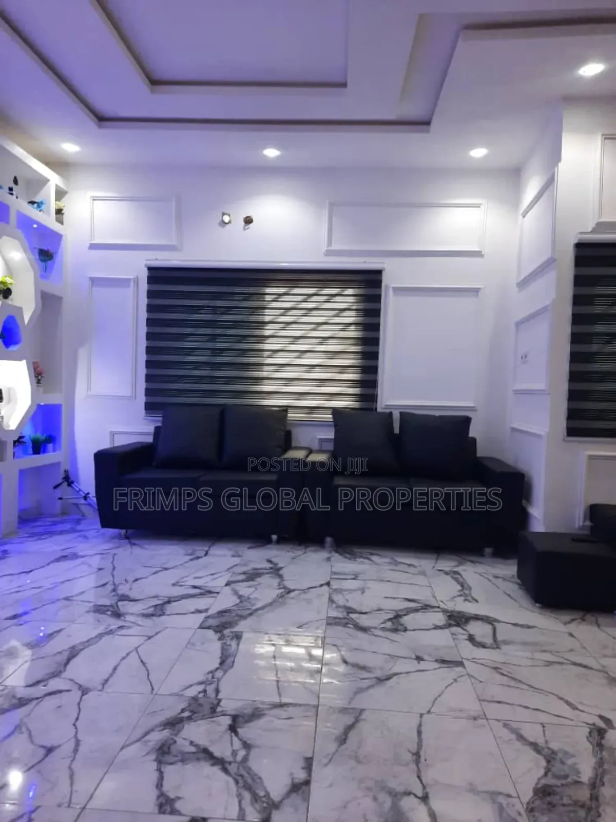 9bdrm House in Adade for sale