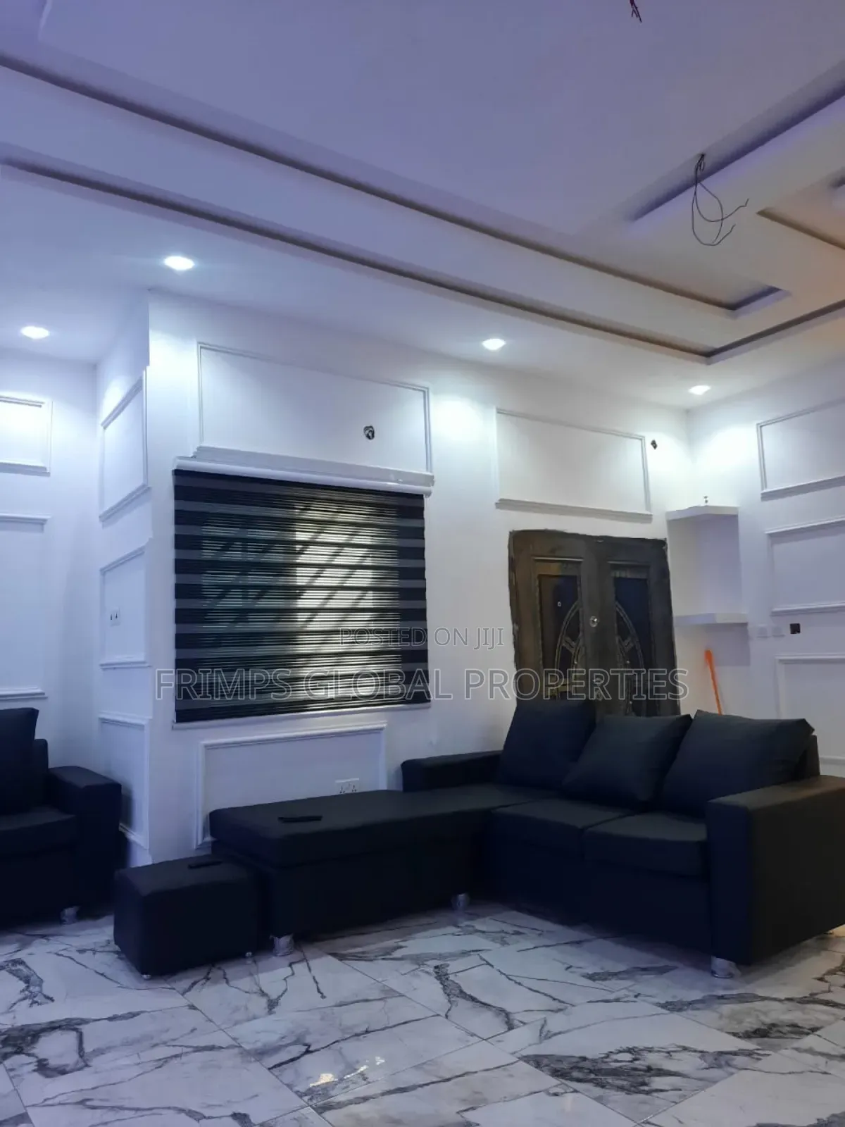 9bdrm House in Adade for sale