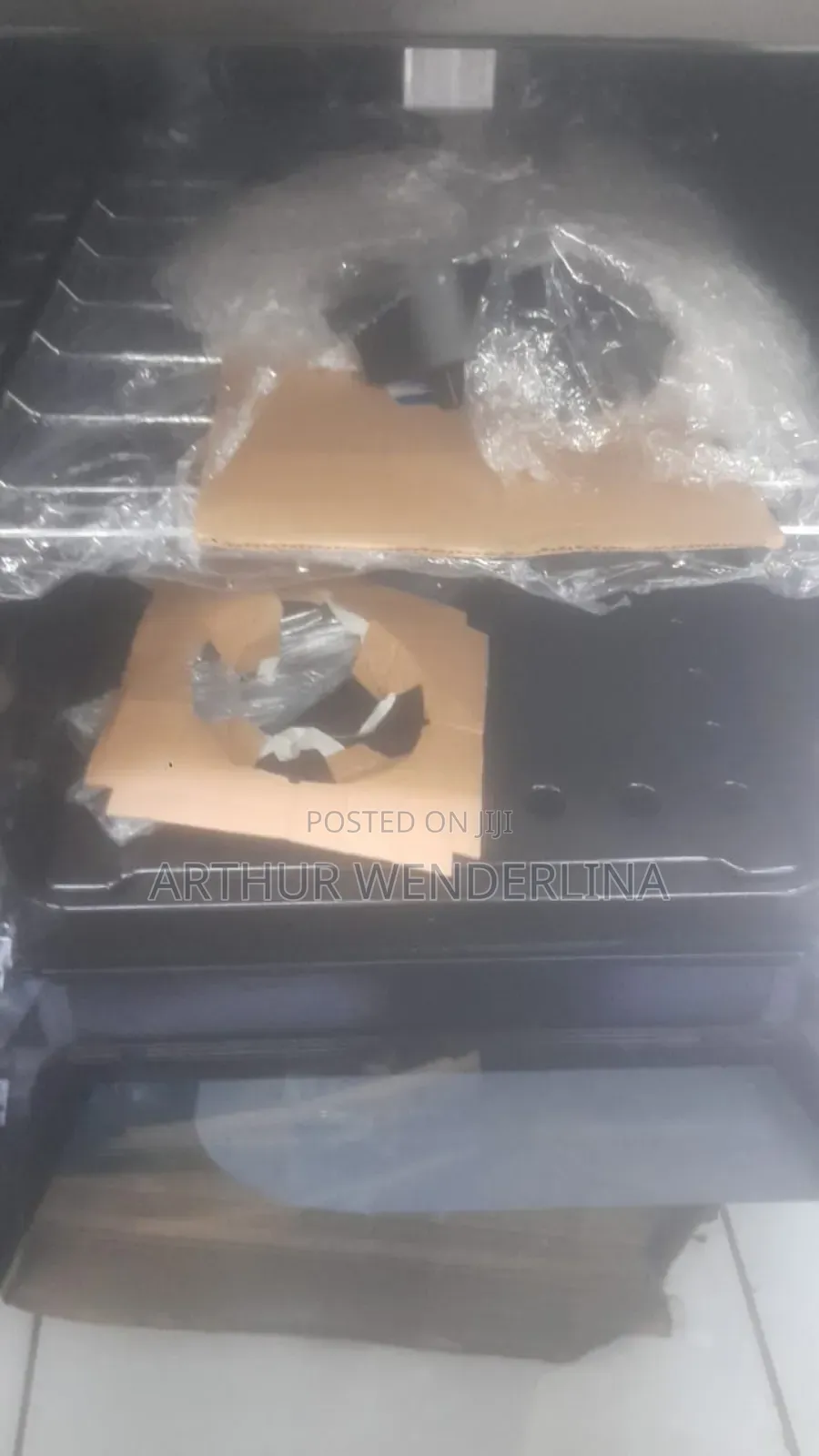 Nasco 4 Bùrner Gas Stove With Oven