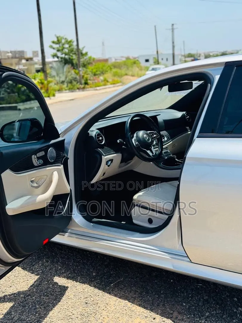 Mercedes-Benz E300 2019 Silver