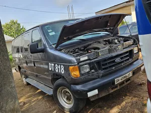 Ford E350 2007 Grey