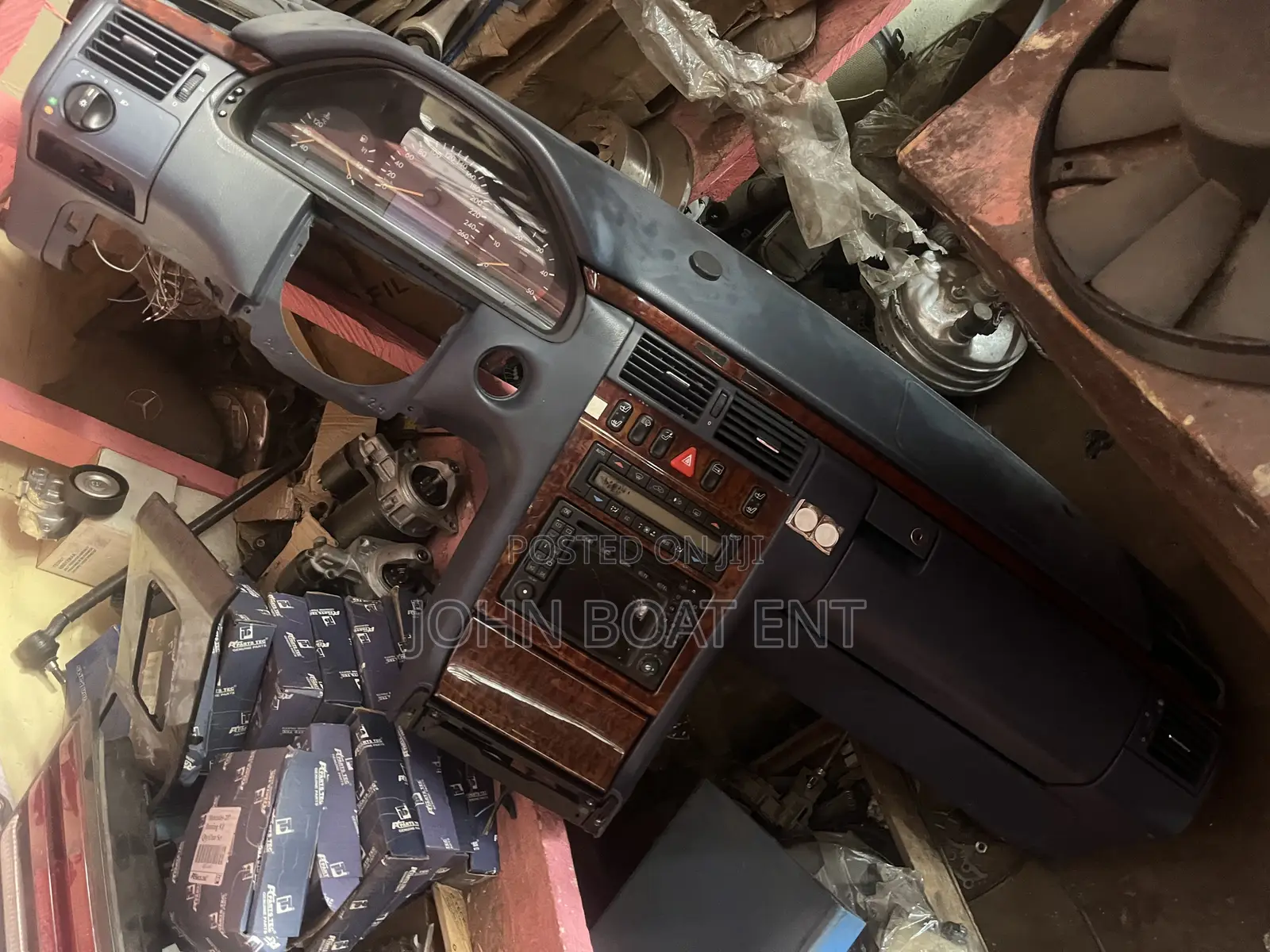 Mercedes Benz W210 Dashboard