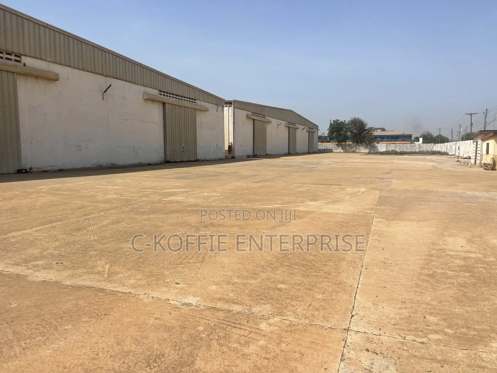 2500 SQM + Showerooms + Offices at Achimota for Sale