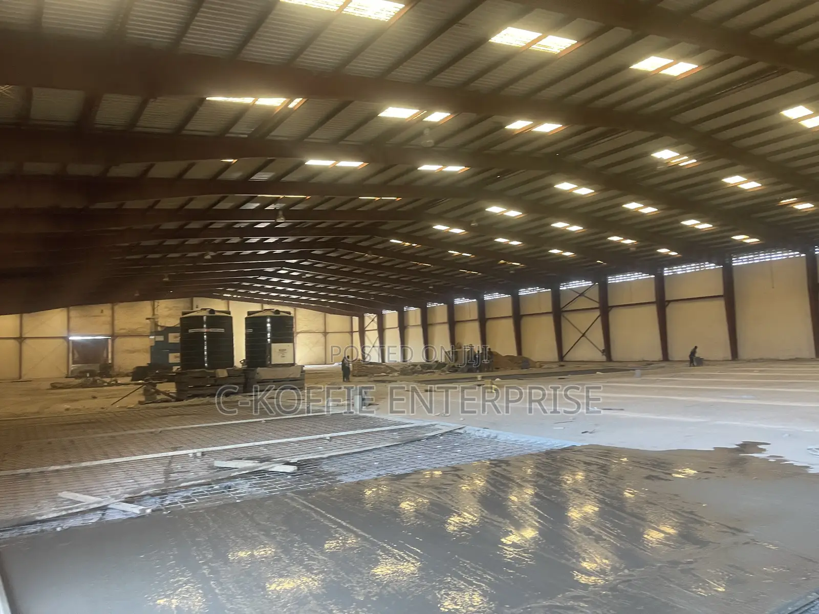 2500 SQM + Showerooms + Offices at Achimota for Sale