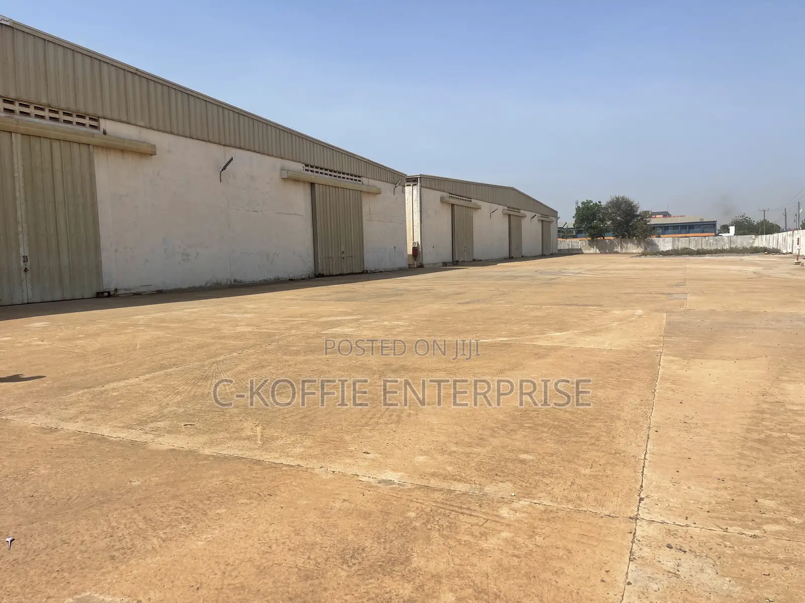 2500 SQM + Showerooms + Offices at Achimota for Sale
