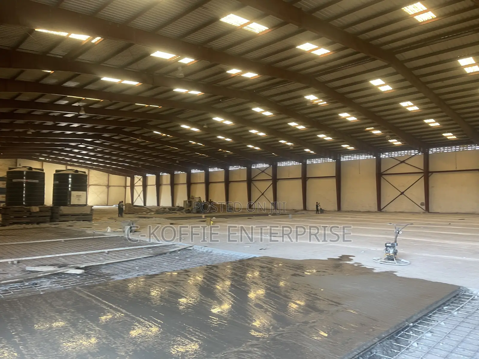2500 SQM + Showerooms + Offices at Achimota for Sale