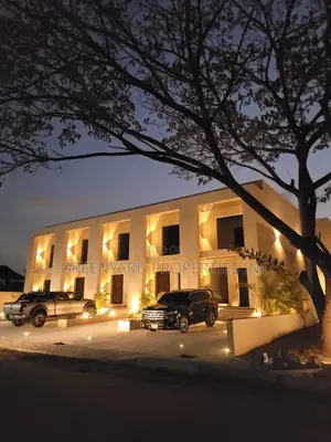 3bdrm Townhouse/Terrace in Adjiringanor, East Legon for sale