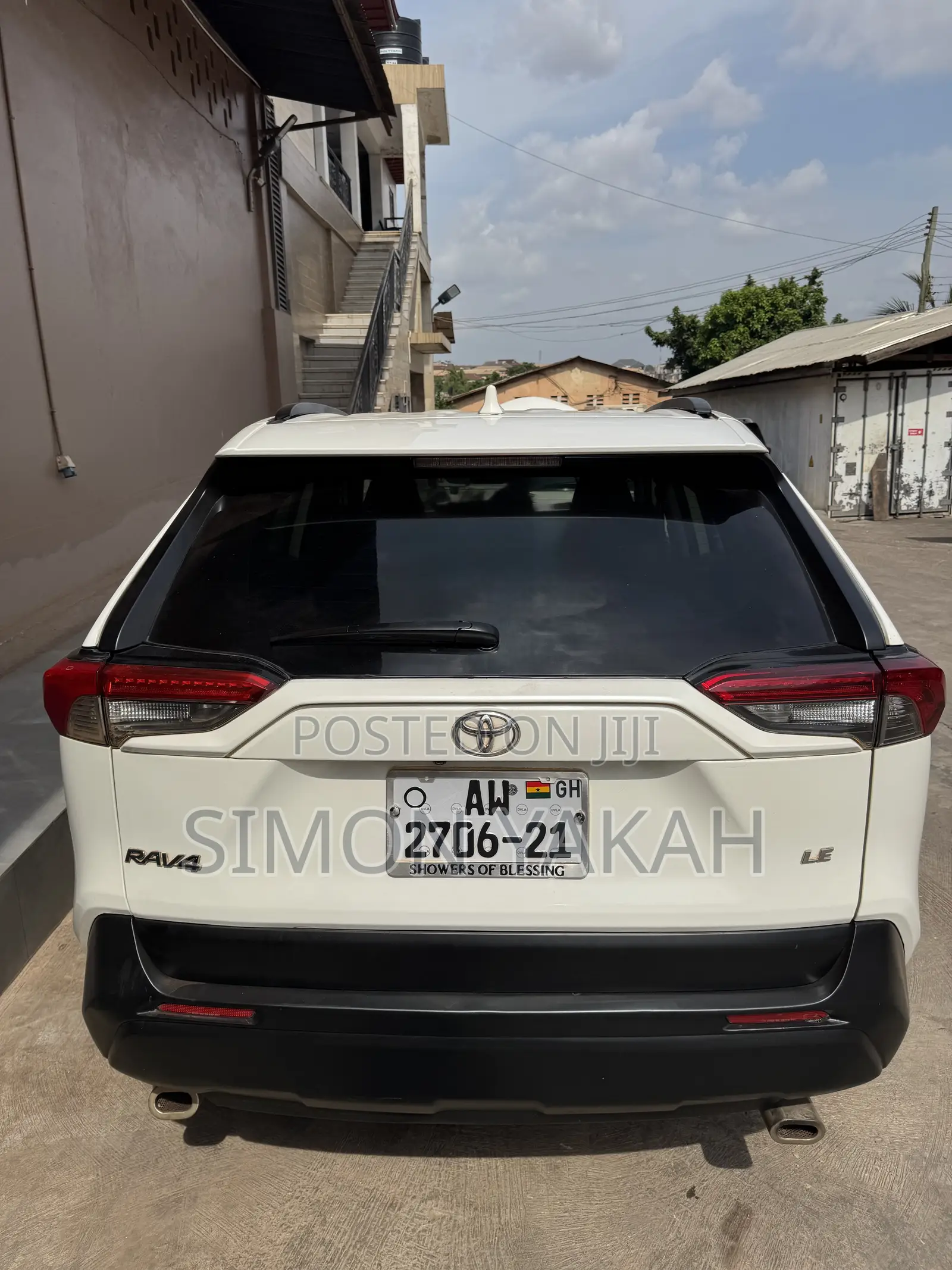 Toyota RAV4 LE AWD 2019 White