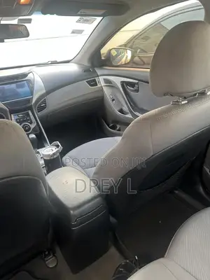 Hyundai Elantra GLS Sedan FWD (1.8L 4cyl 6A) 2013 Silver