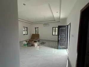 3bdrm Bungalow in Ayi Mensa, Oyarifa Mall Area for sale