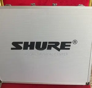 Shure U-3900 Wireless Microphone 2in1