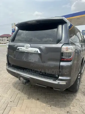 Toyota 4-Runner Limited 2021 Silver