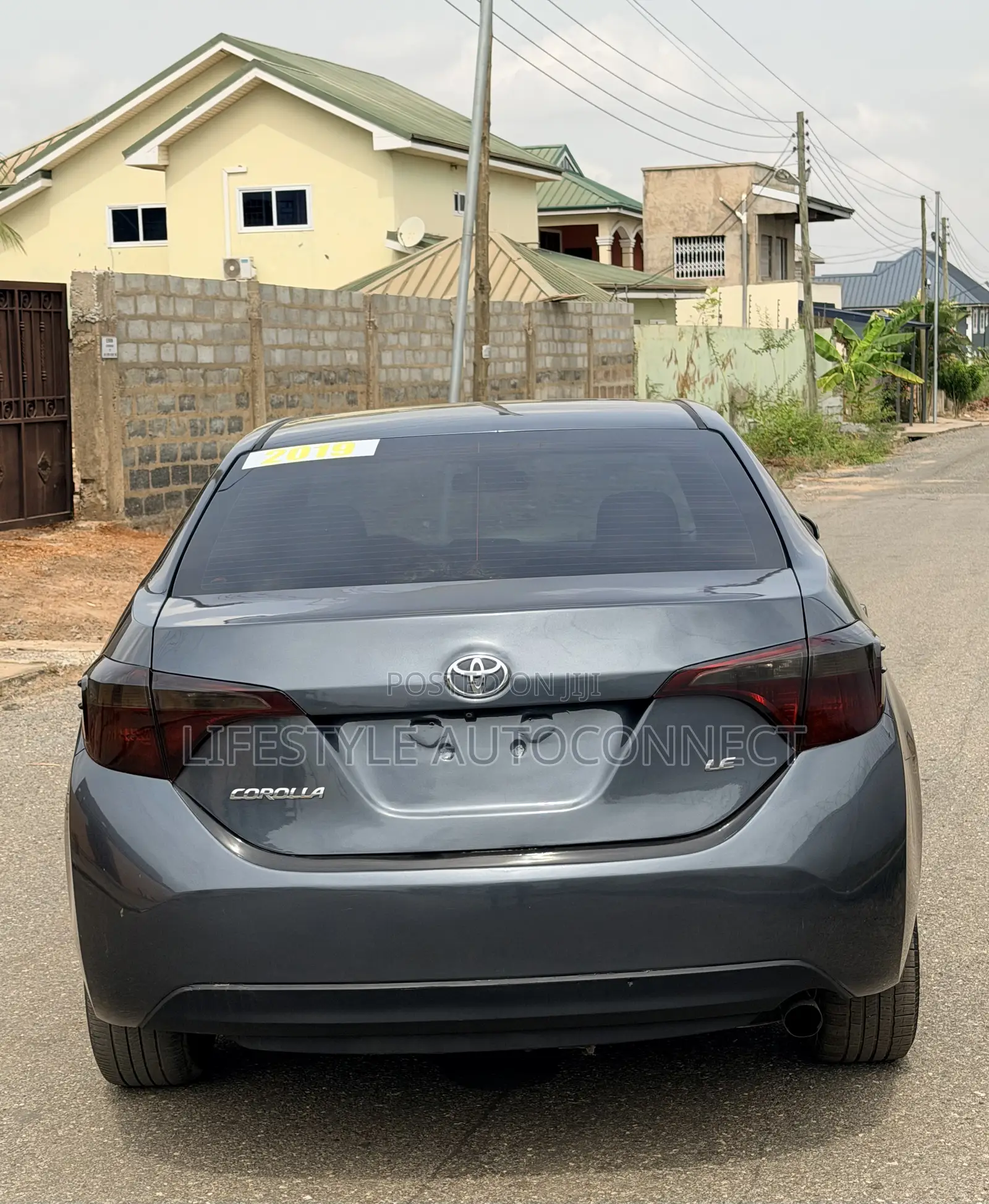 Toyota Corolla LE Eco (1.8L 4cyl 2A) 2019 Gray
