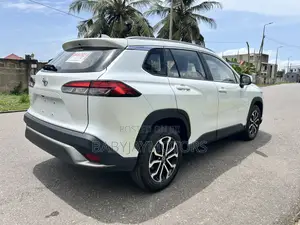 Toyota Frontlander 2.0 Petrol FWD 2022 White