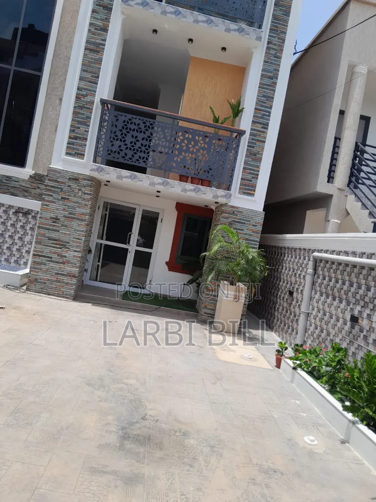 2bdrm Apartment in Baatsona Total for rent