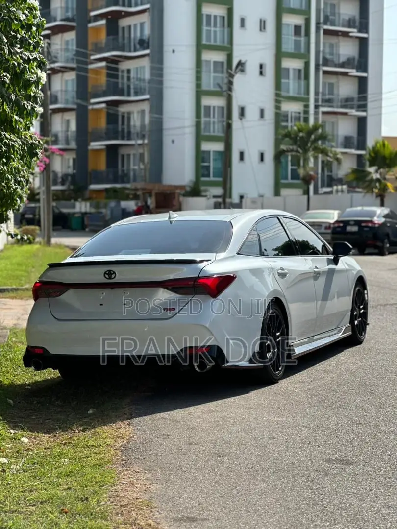 Toyota Avalon TRD 2020 White