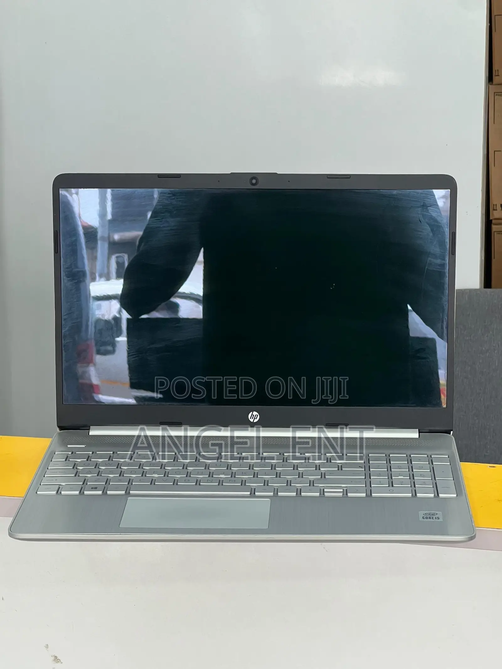 Laptop HP 15-dy1031wm 12GB Intel Core i5 SSD 256GB
