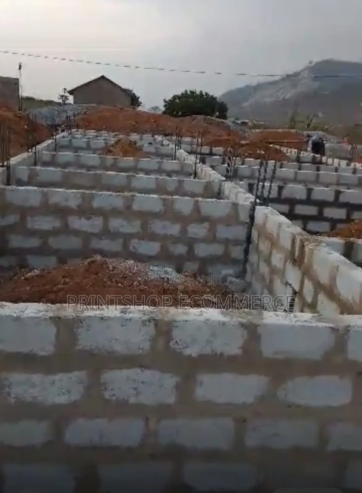 Land With Substructure