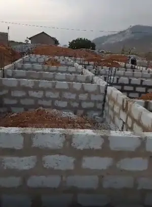 Land With Substructure