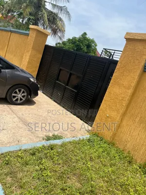 2bdrm Apartment in Achimota, Mile 7 for rent