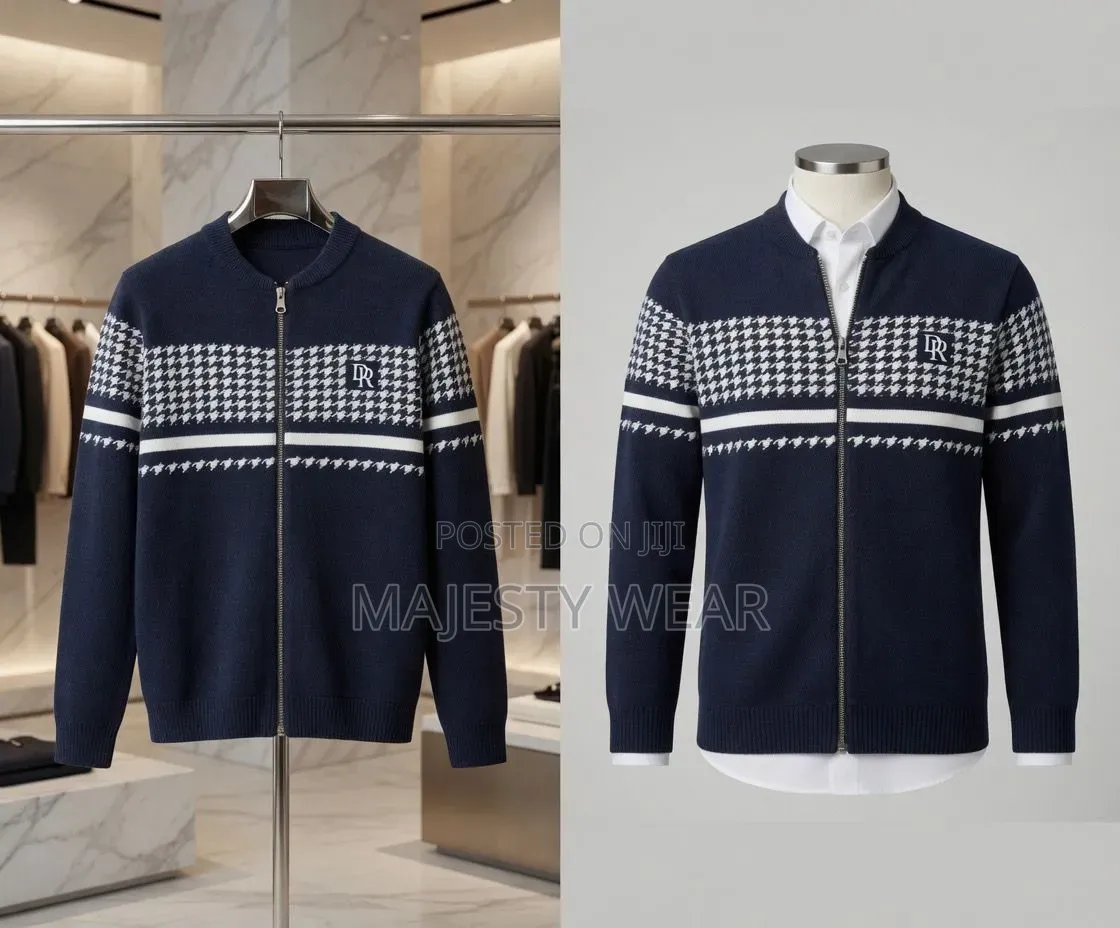 Long -Sleeved Sweatshirt