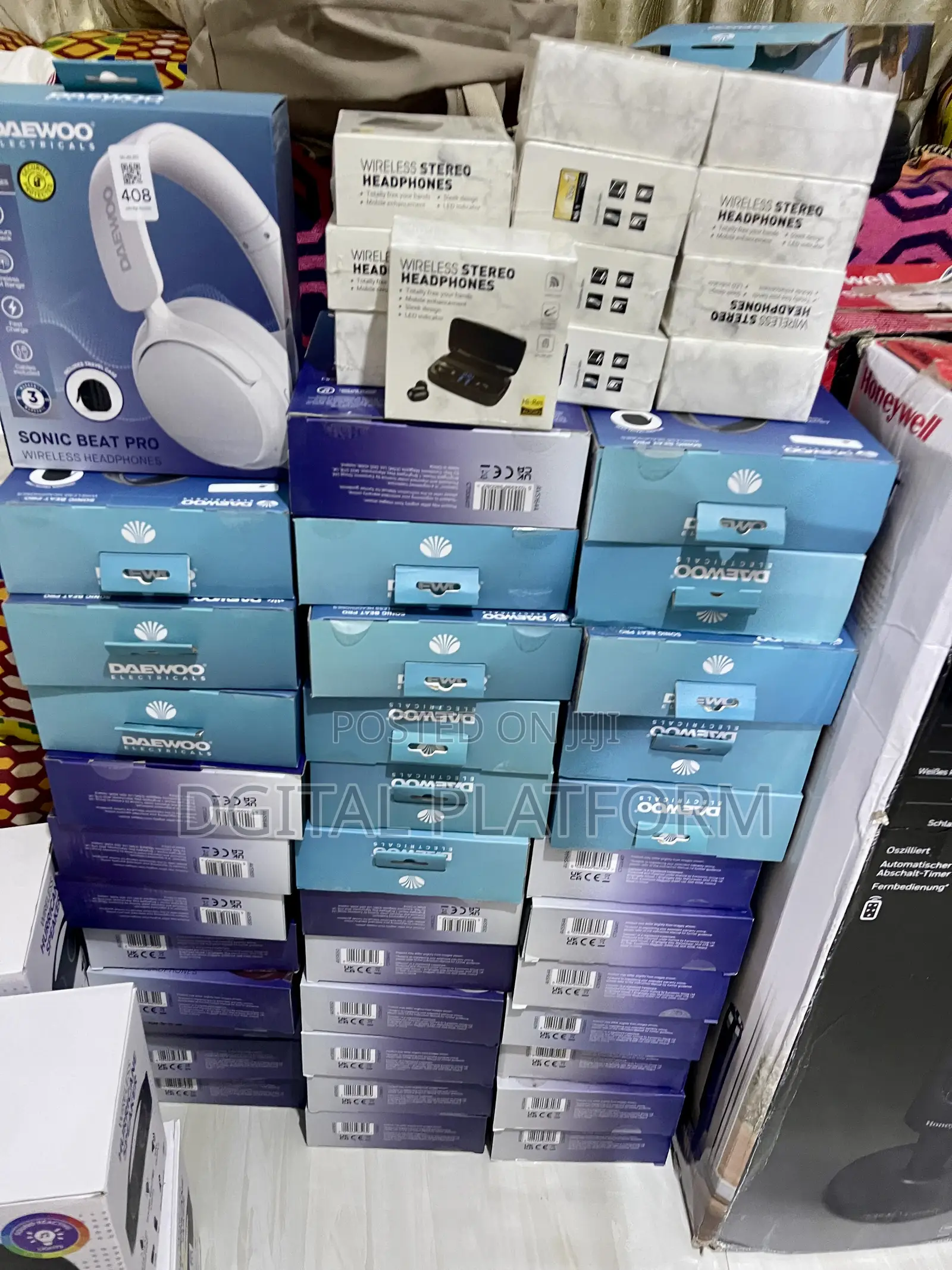 Daewoo Sonic Beat Pro Headphones