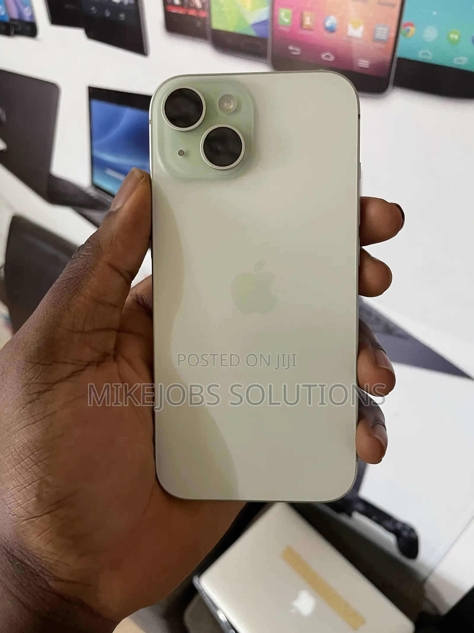 Apple iPhone 15 128 GB Green