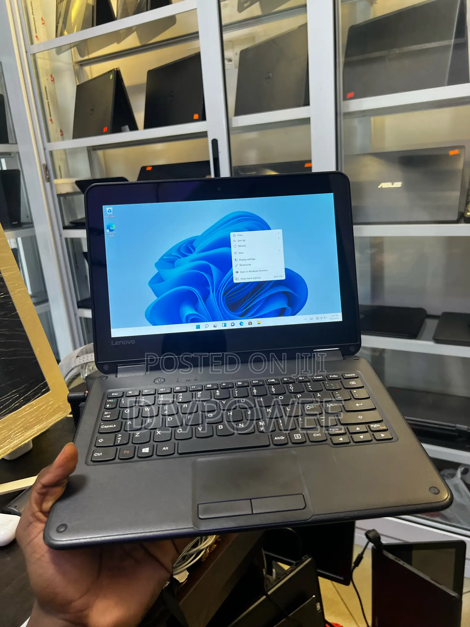 Laptop Lenovo 300e 4GB Intel Celeron SSD 128GB
