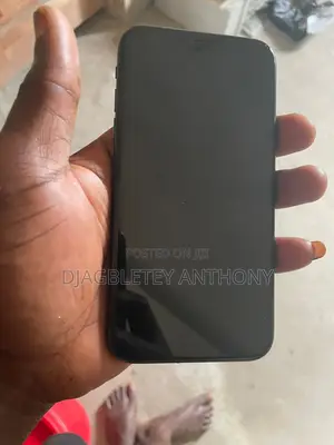 Apple XR 64 GB Black