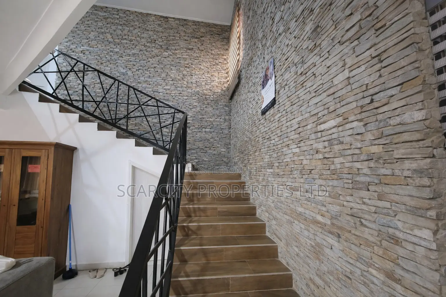 Furnished 4bdrm House in Cemetery Area for sale