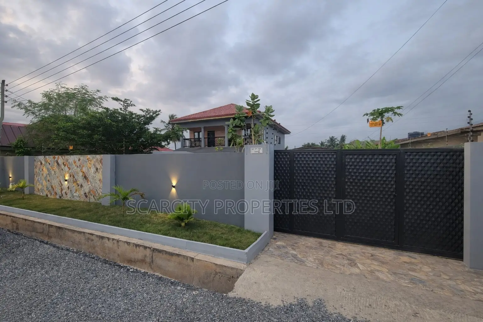 Furnished 4bdrm House in Cemetery Area for sale