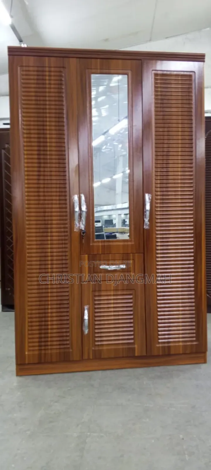 Ultra Modern Three Doors Foreign Wardrobe