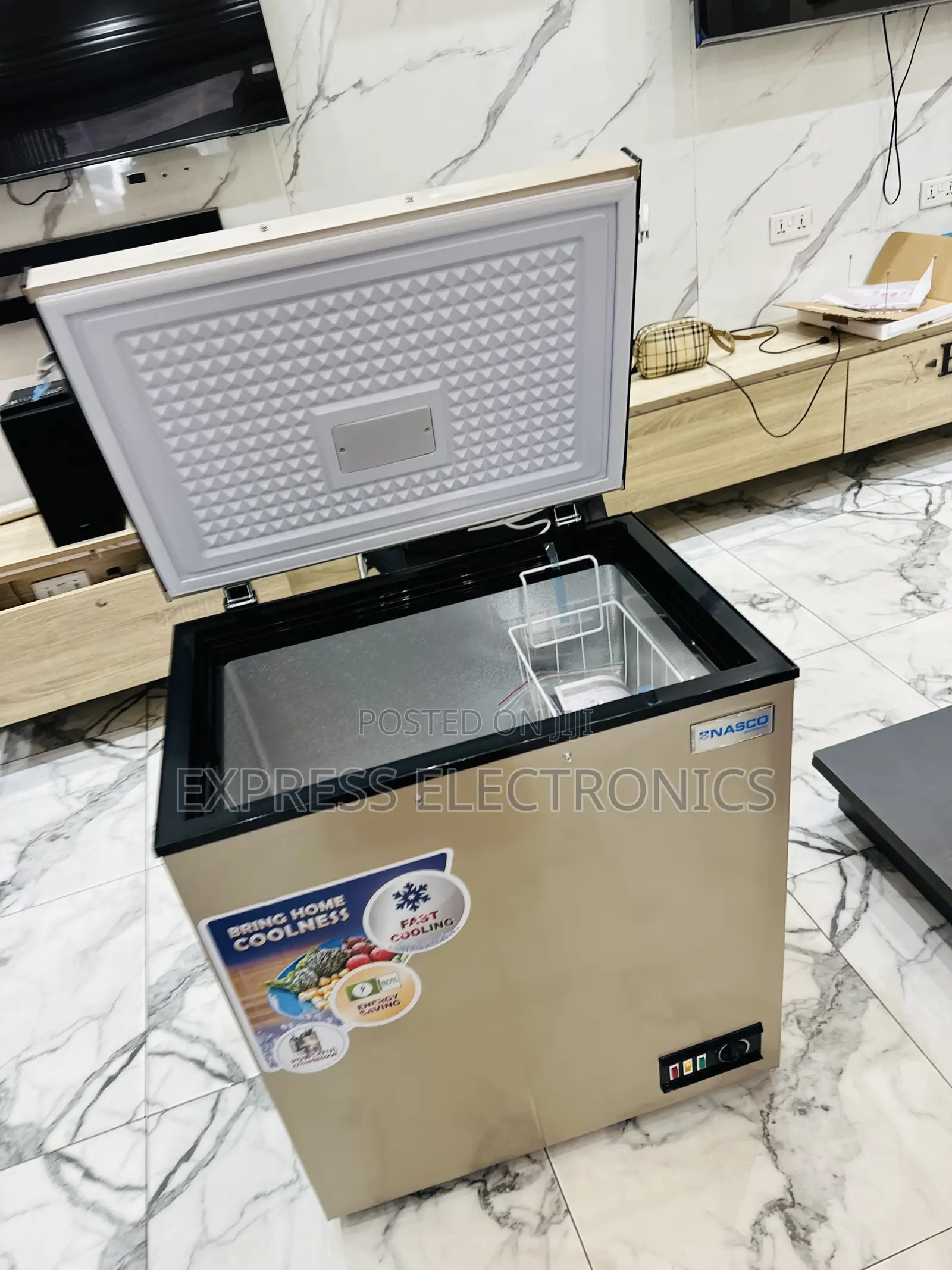 Best Buy for Less Chest Freezer Single Door 200l Gold Color