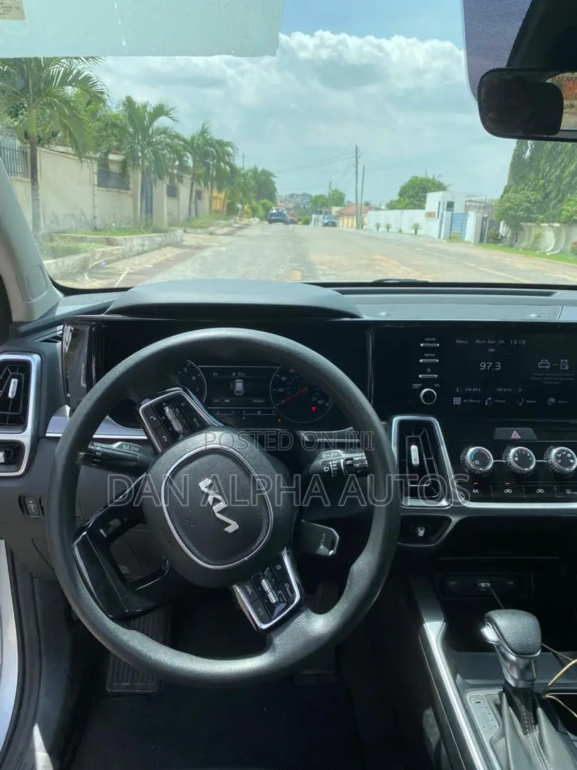 Kia Sorento LX 2022 Silver