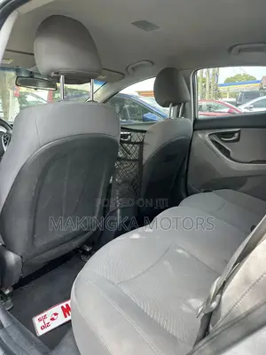 Hyundai Elantra SE 4dr Sedan (1.8L 4cyl 6M) 2015 Silver