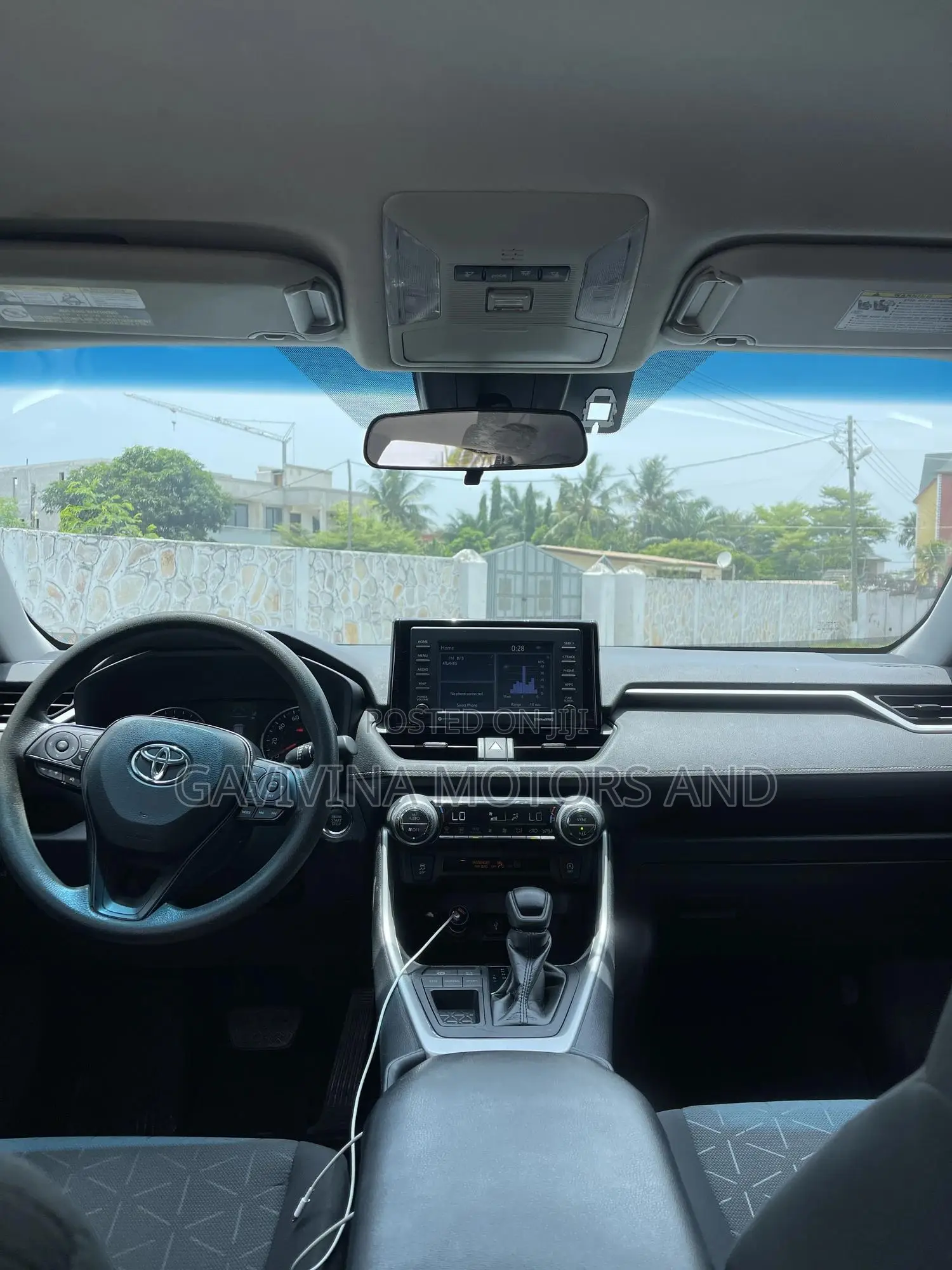 Toyota RAV4 XLE 2021 Gray