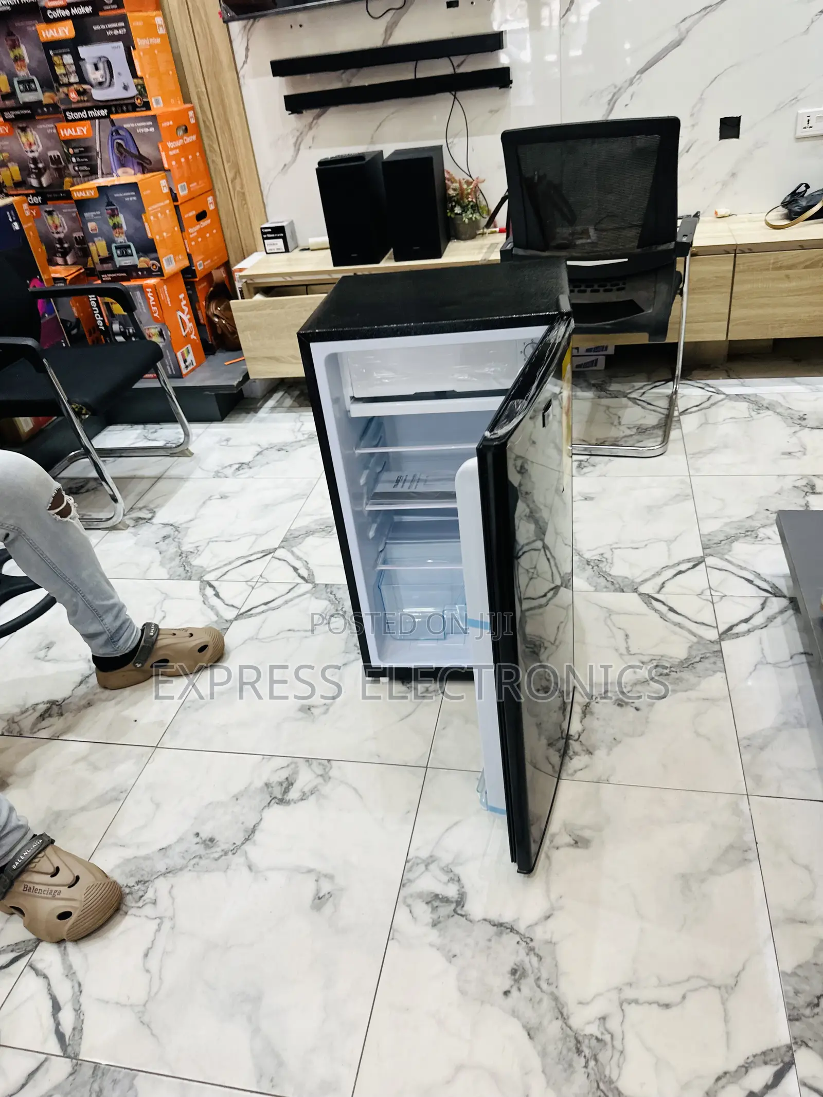 Zealous Sleek Black Fridge Nasco Single Door
