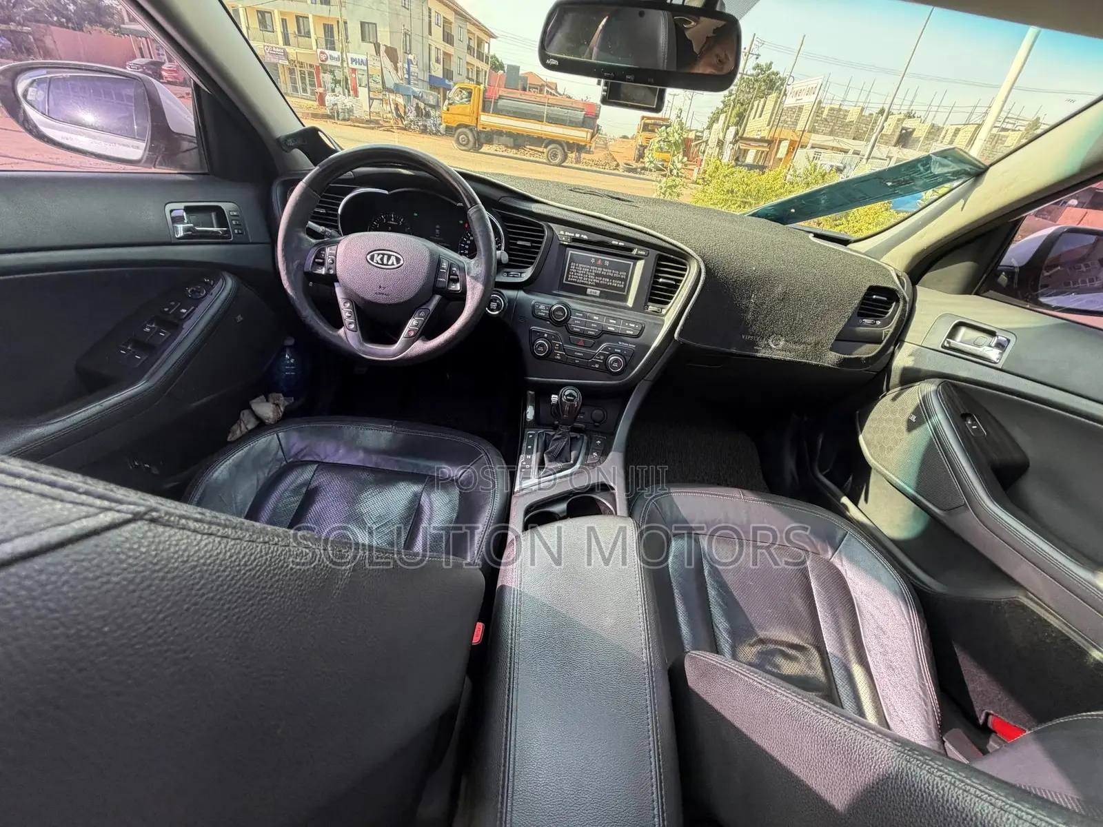 Kia K5 2011 White